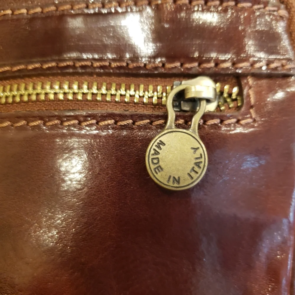 NEW! ITALIAN LEATHER MESSENGER BAG - AUTHENTIC (w/ Adjustable Strap) - Picture 6 of 8